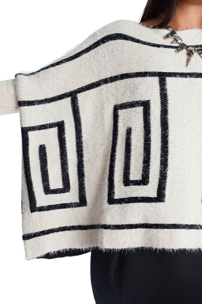 Sueter beige extragrande estampado geometrico